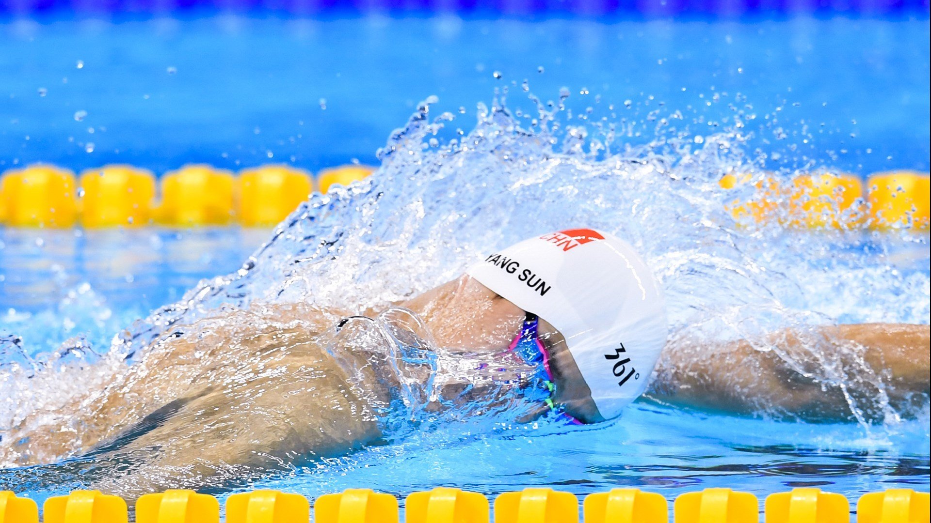 跨界合作推动篮球运动商业化，开启运动产业新格局，篮球商业模式